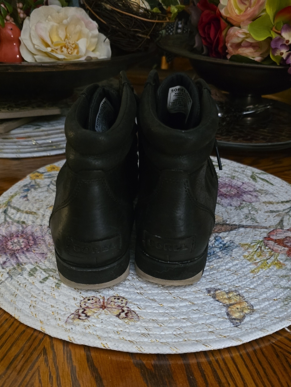 Sorel Short Boots - Picture 3 of 6